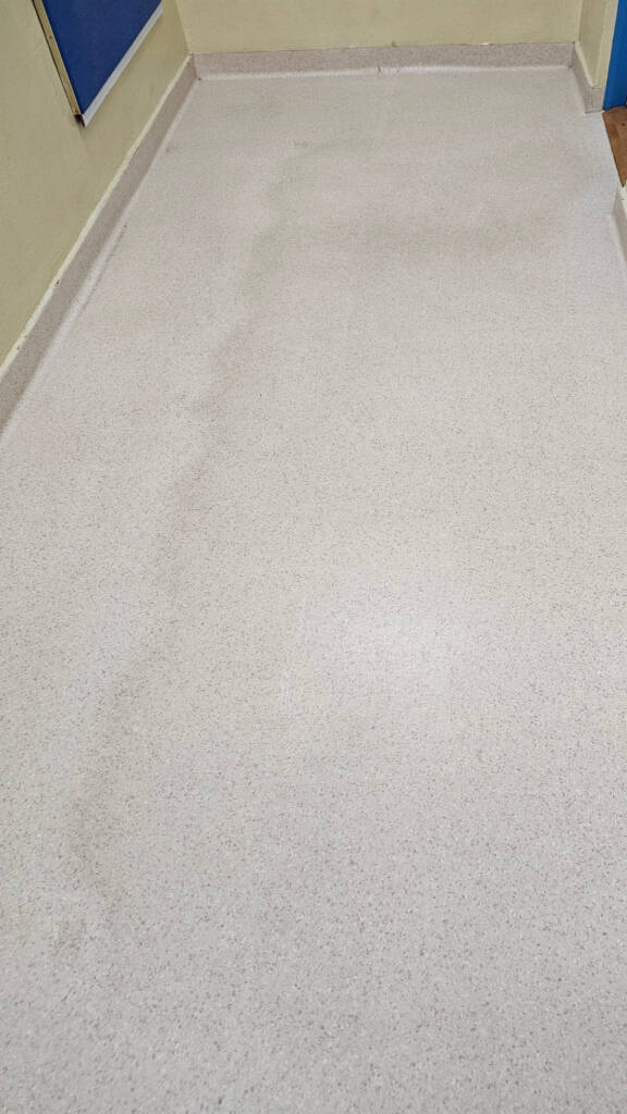 Vyšliapané miesta na PVC podlahe