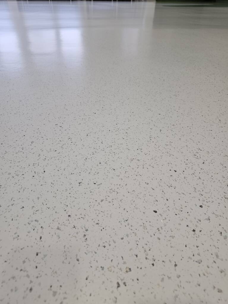 Detailný pohľad na povrch podlahy po renovácii systémom Floor Remake